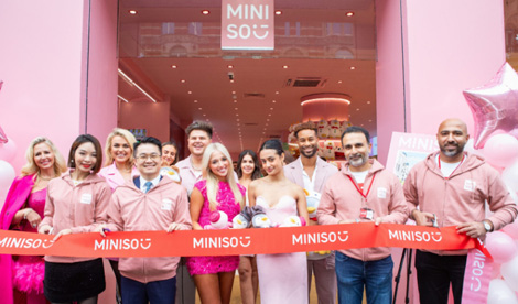 名創(chuàng)優(yōu)品再開“超級(jí)門店”
英國旗艦店落地頂級(jí)商圈牛津街